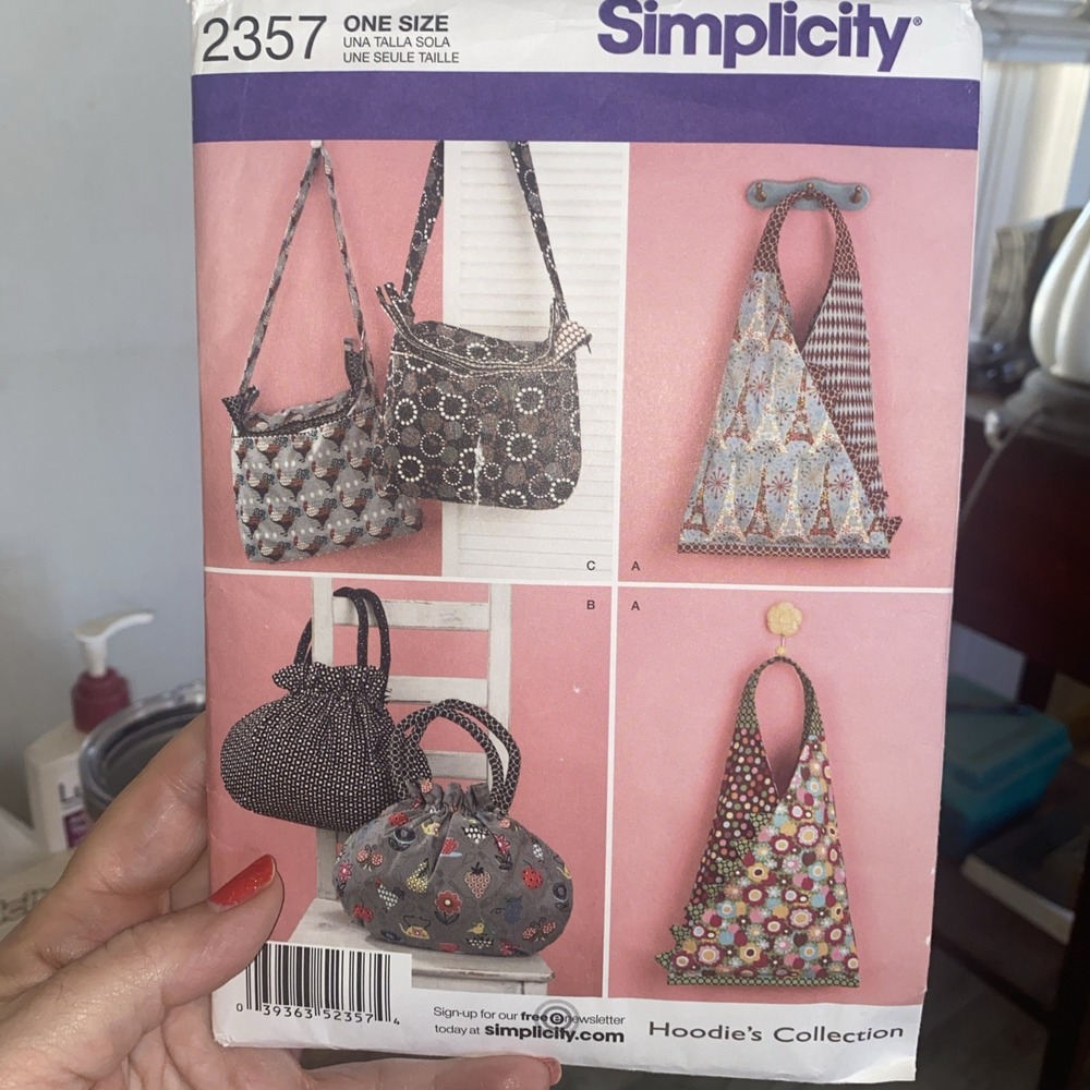 Simplicity 2357 Sewing Pattern Hoodie Collection Tote Bags Purses Handbags Uncut